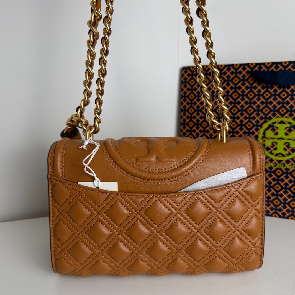 NWT Tory Burch SMALL FLEMING CONVERTIBLE SHOULDER BAG - Picture 4 of 17